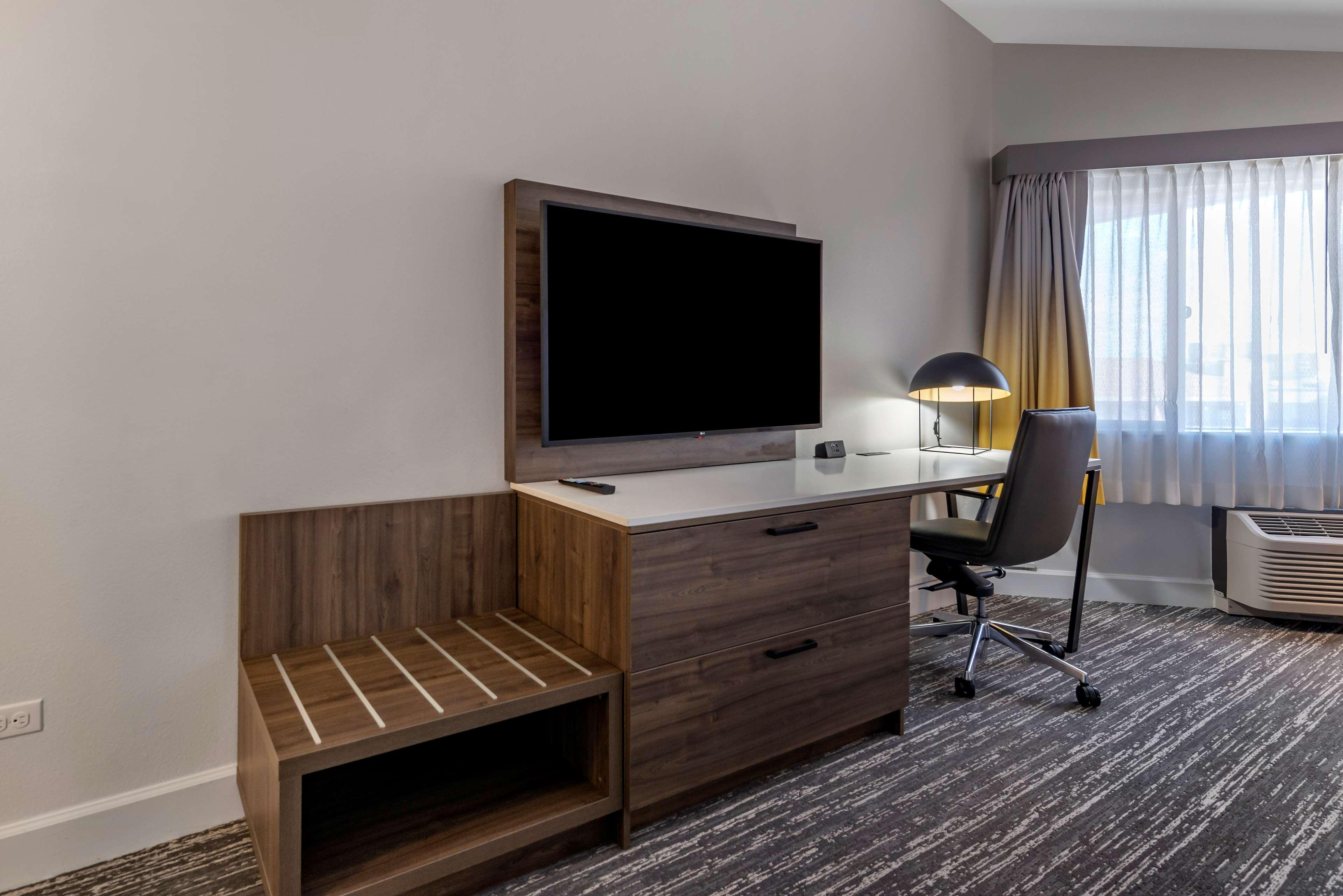 Best Western Premier Denver East المظهر الخارجي الصورة