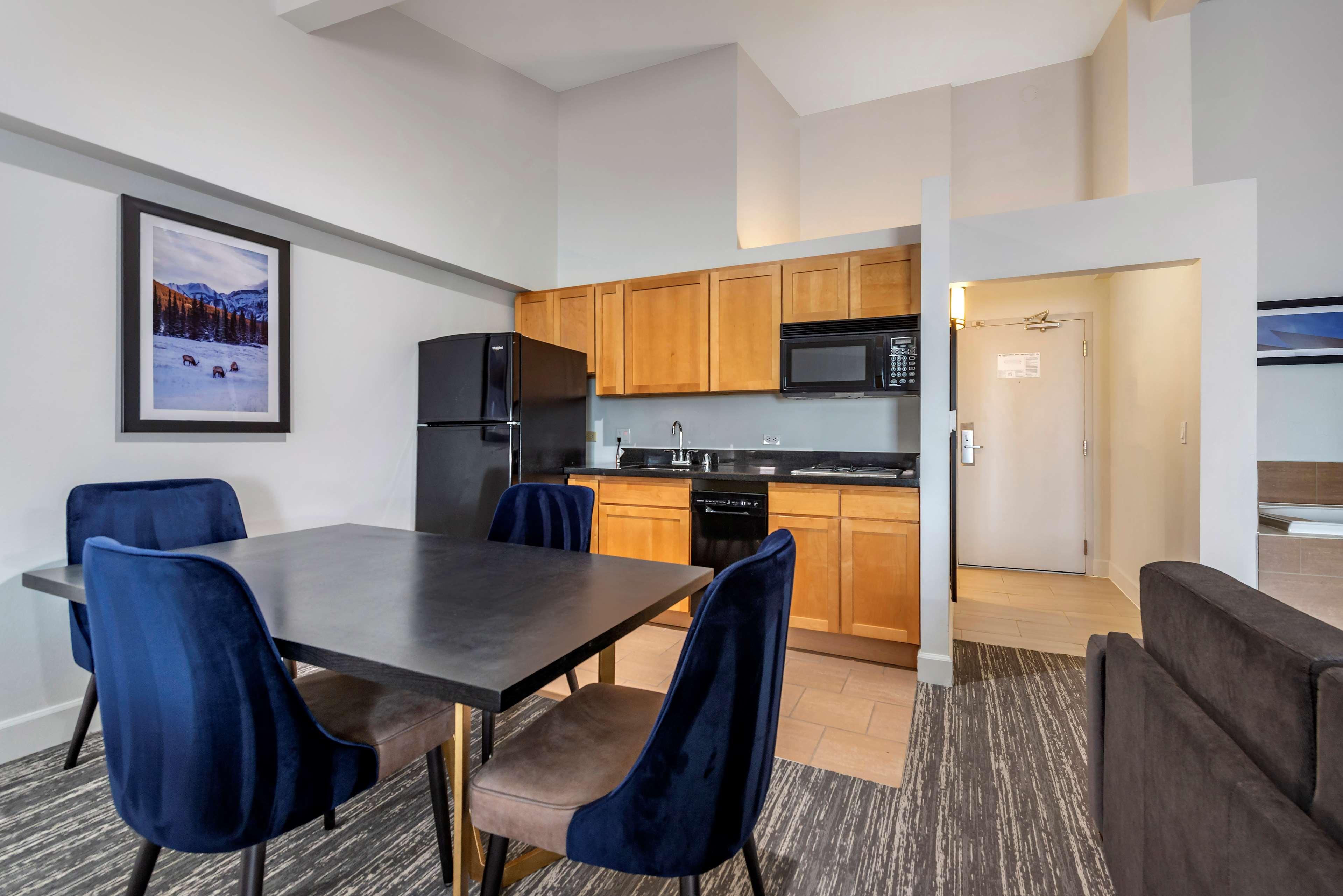 Best Western Premier Denver East المظهر الخارجي الصورة